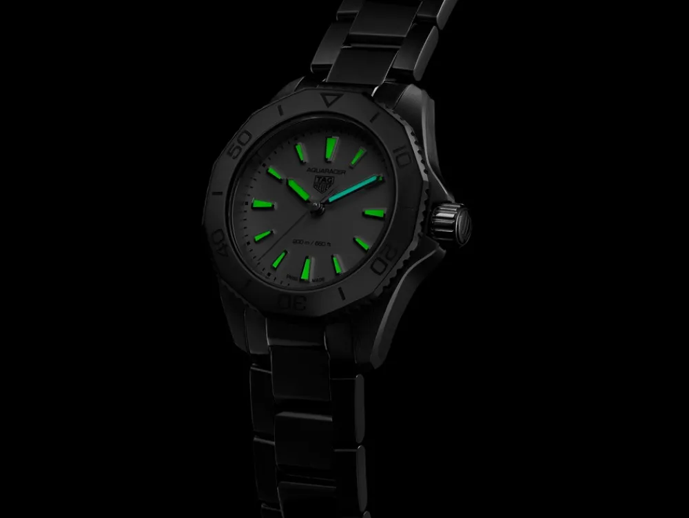 Aquaracer Professional 200^TAG Heuer New